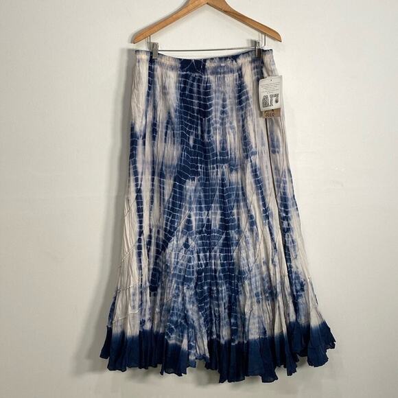 Life Style Dresses & Skirts - Life Style Boho Crinkle Tie Dye Skirt 1X